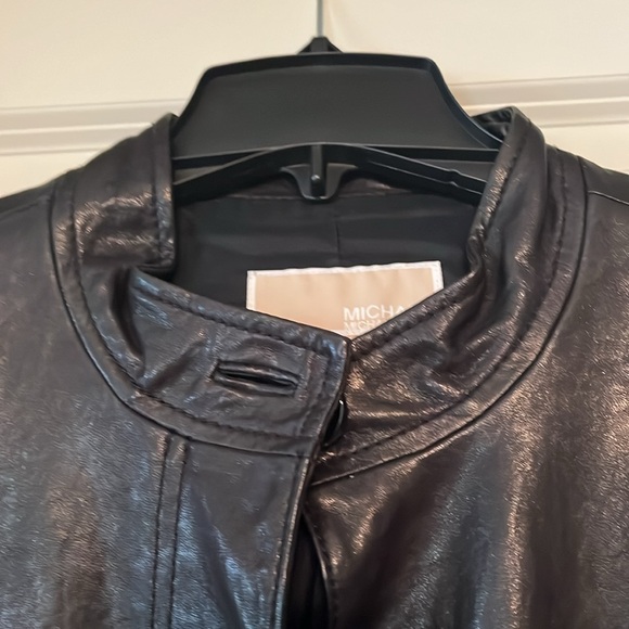 Michael Kors leather jacket. Size M , fits US6-8 - Picture 9 of 11